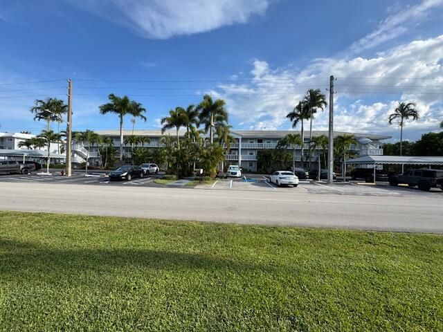 169 Atlantis Blvd Boulevard 206, Atlantis, FL 33462