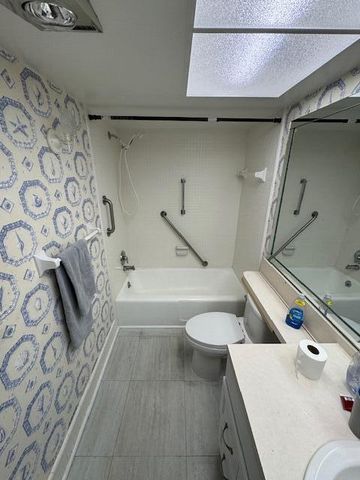 169 Atlantis Blvd Boulevard 206, Atlantis, FL 33462