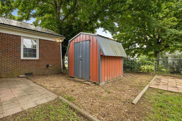 111 Morrison St, Centerville, TN 37033