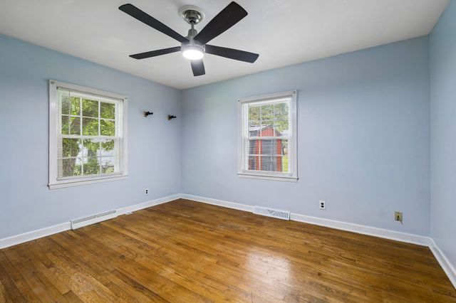 111 Morrison St, Centerville, TN 37033
