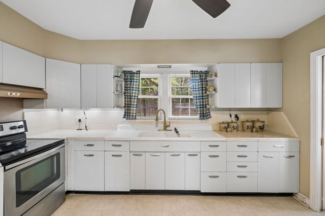 111 Morrison St, Centerville, TN 37033