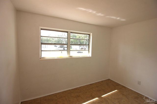 4402 Deauville Way, Pensacola, FL 32505