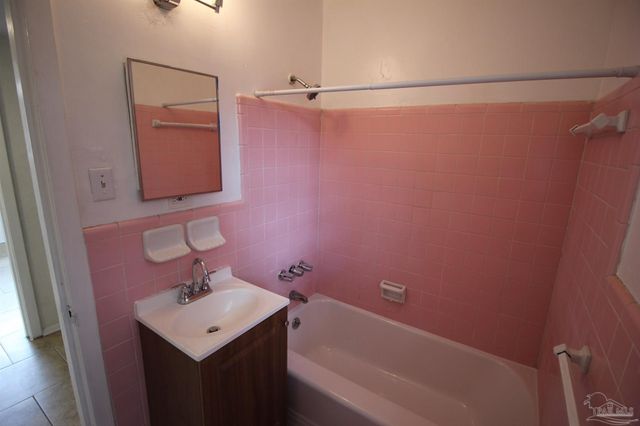 4402 Deauville Way, Pensacola, FL 32505