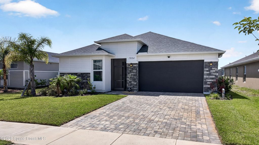 1984 SE Middlebury Drive SE, Palm Bay, FL 32909