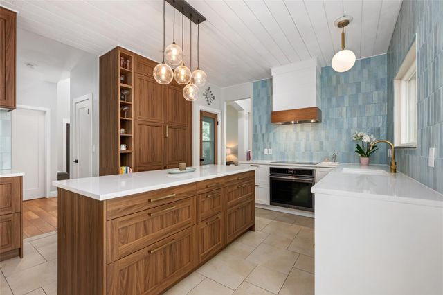 3608 Latimer DR, Austin, TX 78732