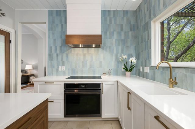 3608 Latimer DR, Austin, TX 78732