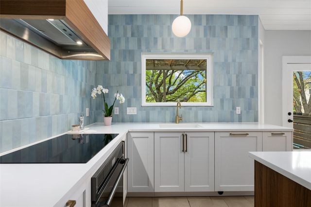 3608 Latimer DR, Austin, TX 78732