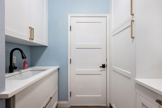 3608 Latimer DR, Austin, TX 78732