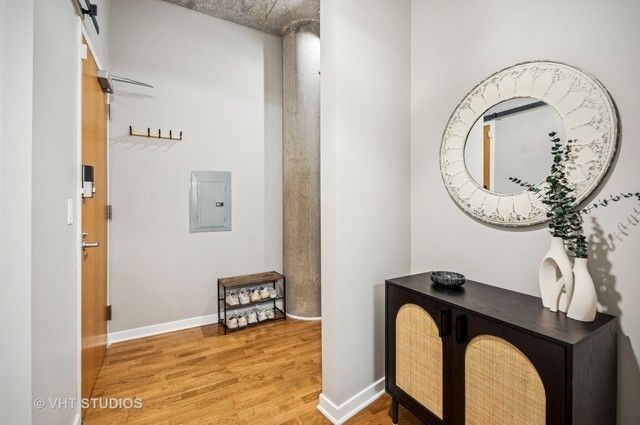 700 N Larrabee Street 905, Chicago, IL 60654