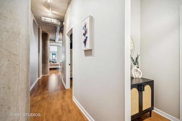 700 N Larrabee Street 905, Chicago, IL 60654