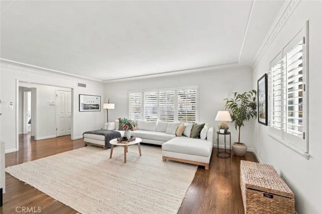 6321 W 79th Street, Los Angeles, CA 90045