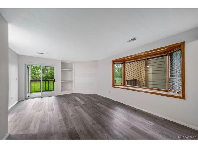 2892 Shadow Creek Dr 111, Boulder, CO 80303