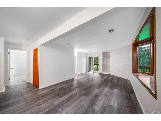 2892 Shadow Creek Dr 111, Boulder, CO 80303