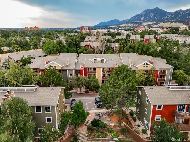 2892 Shadow Creek Dr 111, Boulder, CO 80303