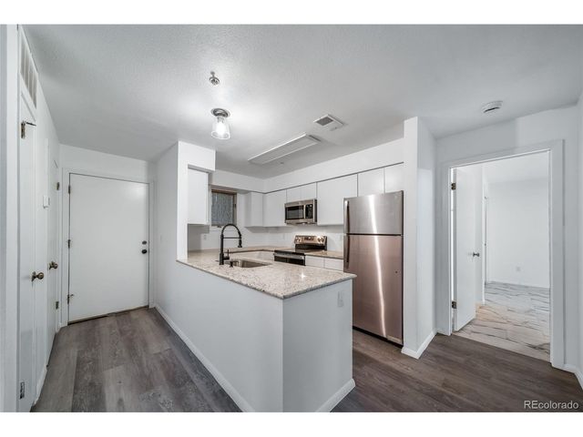 2892 Shadow Creek Dr 111, Boulder, CO 80303