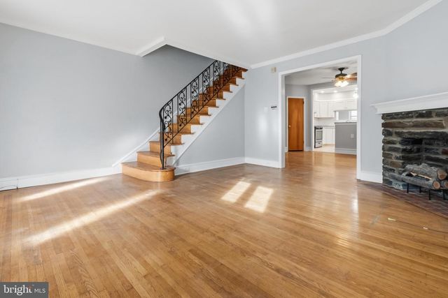 7261 CALVIN RD, Upper Darby, PA 19082