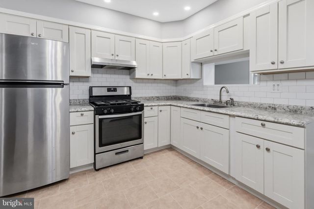 7261 CALVIN RD, Upper Darby, PA 19082