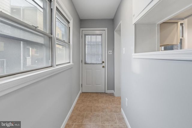 7261 CALVIN RD, Upper Darby, PA 19082