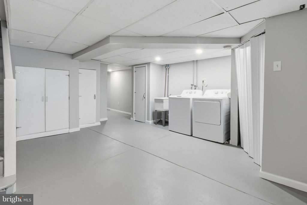 Image 22 of property listing at 7261 CALVIN RD, Upper Darby, PA 19082