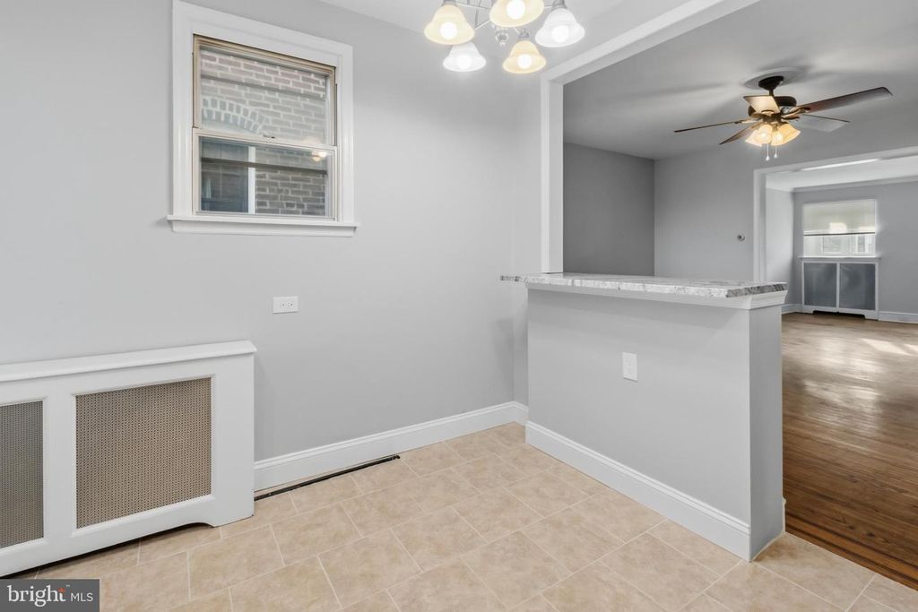 Image 8 of property listing at 7261 CALVIN RD, Upper Darby, PA 19082