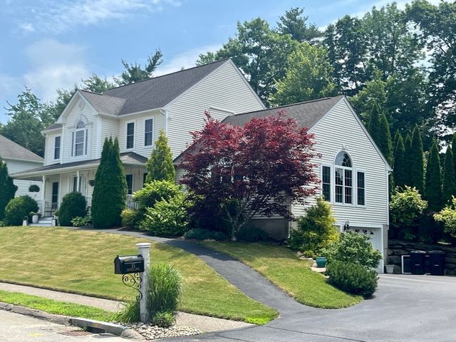35 Brunelle Dr, Rutland, MA 01543