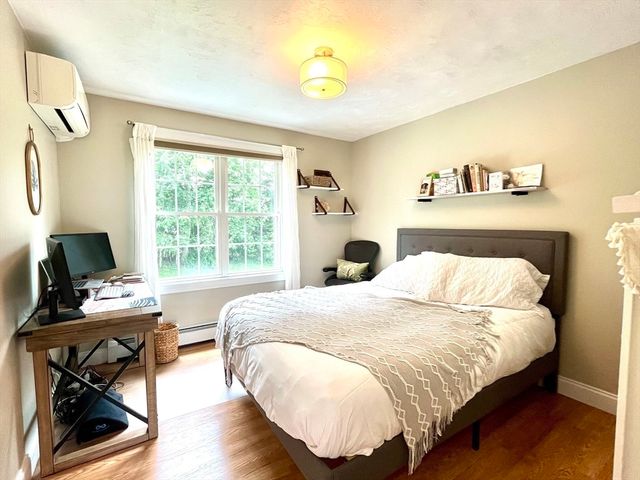 35 Brunelle Dr, Rutland, MA 01543