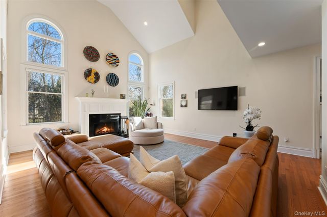 5 Stonewall Lane, Mamaroneck, NY 10543