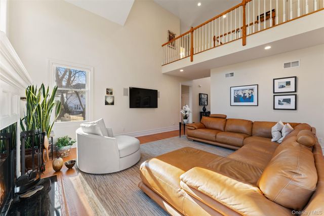 5 Stonewall Lane, Mamaroneck, NY 10543