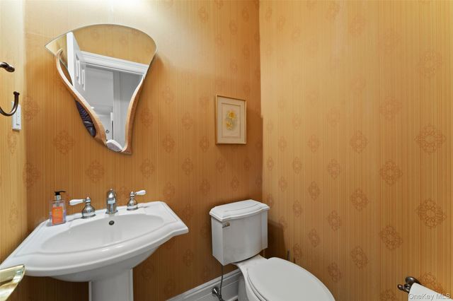 5 Stonewall Lane, Mamaroneck, NY 10543