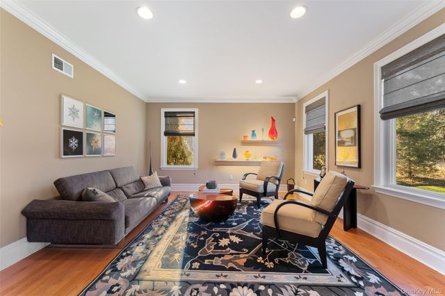 5 Stonewall Lane, Mamaroneck, NY 10543