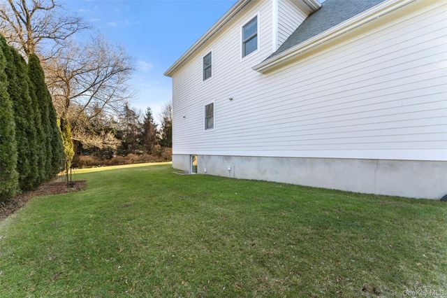 5 Stonewall Lane, Mamaroneck, NY 10543