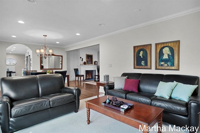 2020 Argentina Drive, Grand Rapids, MI 49506