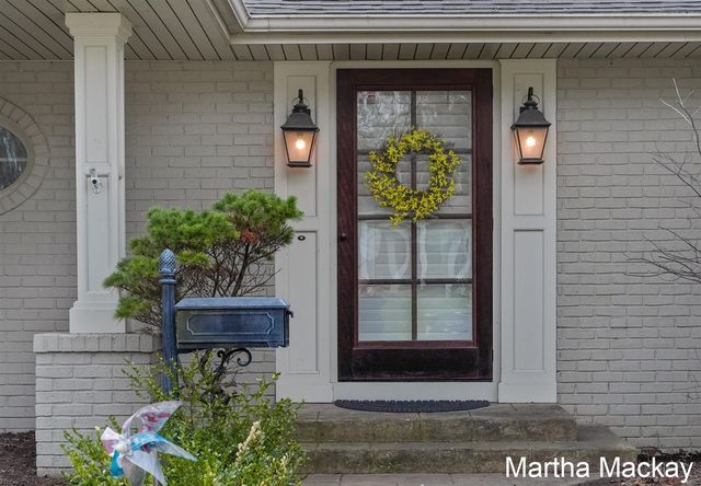 2020 Argentina Drive, Grand Rapids, MI 49506