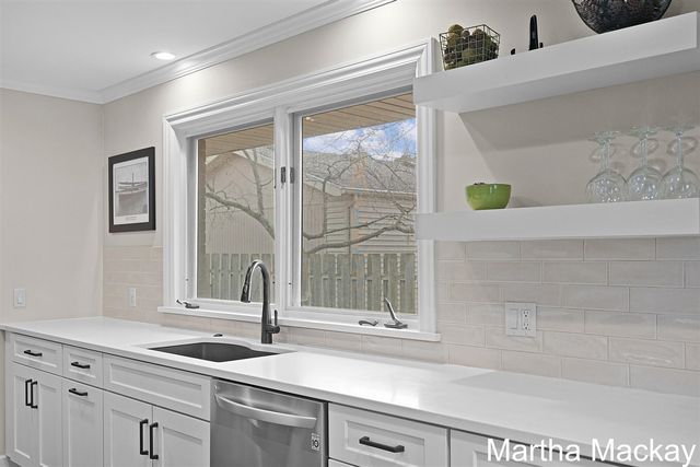 2020 Argentina Drive, Grand Rapids, MI 49506