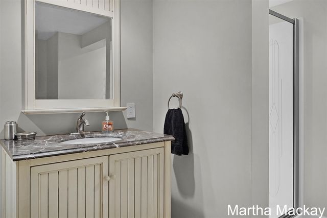 2020 Argentina Drive, Grand Rapids, MI 49506