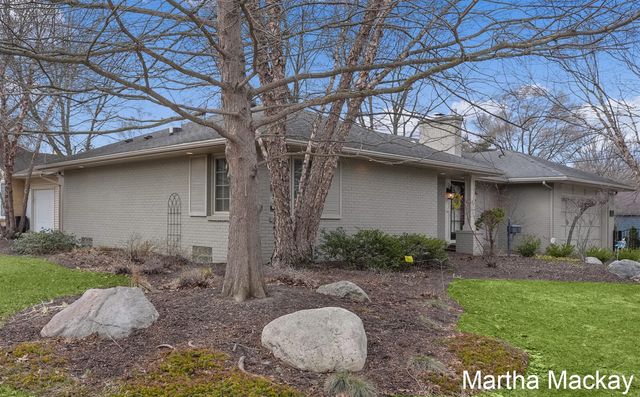2020 Argentina Drive, Grand Rapids, MI 49506