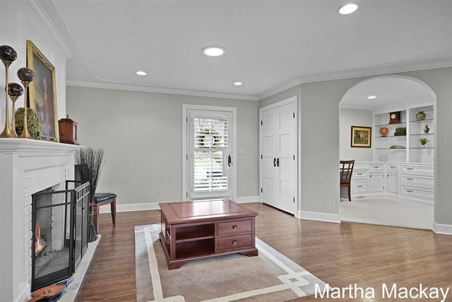 2020 Argentina Drive, Grand Rapids, MI 49506