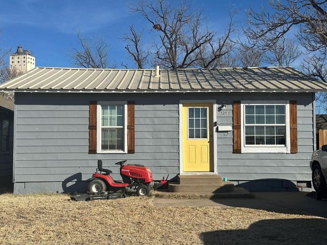 510 W 12th, Plainview, TX 79072