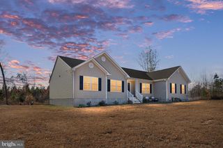 564 EQUESTRIAN LANDING TRL, Bumpass, VA 23024
