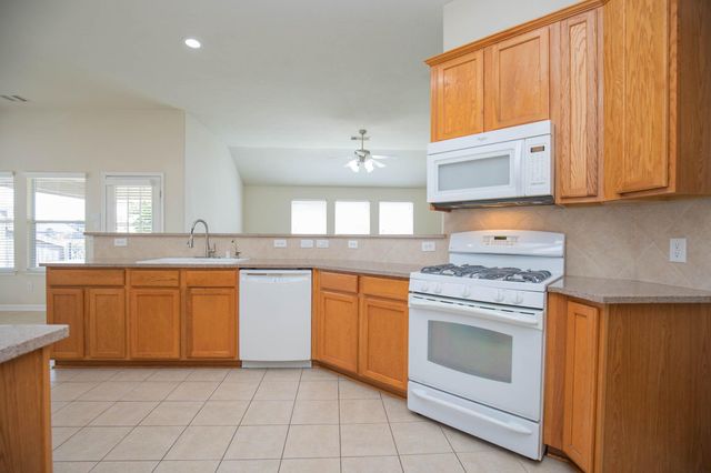 835 Aqua Vista, Rosenberg, TX 77469