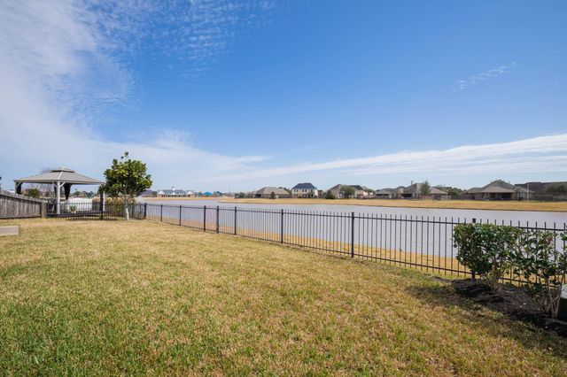 835 Aqua Vista, Rosenberg, TX 77469