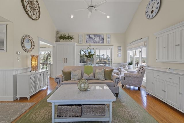 9 Fabyan Way, Bourne, MA 02532