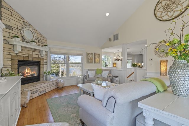 9 Fabyan Way, Bourne, MA 02532