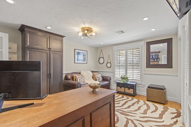 9 Fabyan Way, Bourne, MA 02532