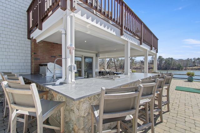 9 Fabyan Way, Bourne, MA 02532