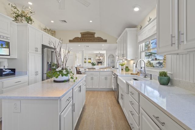 9 Fabyan Way, Bourne, MA 02532