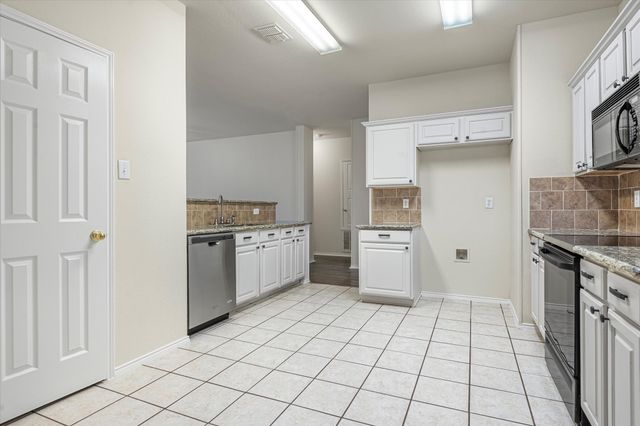 9612 Anns Way, Plano, TX 75025
