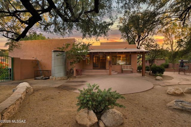 1720 N Forty Niner Drive, Tucson, AZ 85749