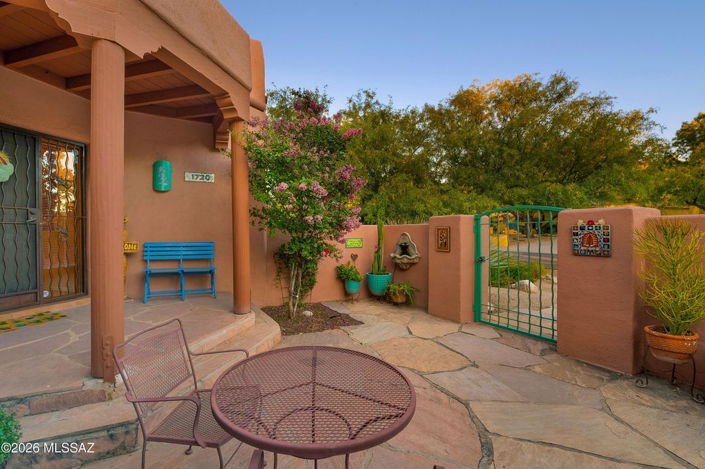 1720 N Forty Niner Drive, Tucson, AZ 85749