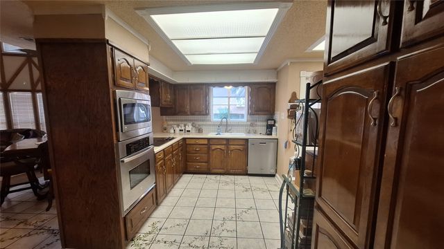 613 Colts Neck Court, Colleyville, TX 76034